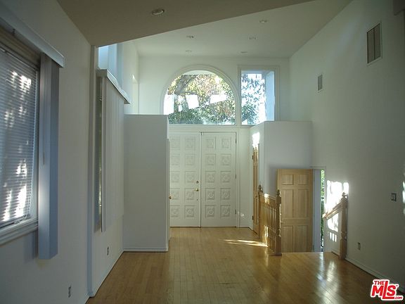 5th image of 5616 Katherine Ave