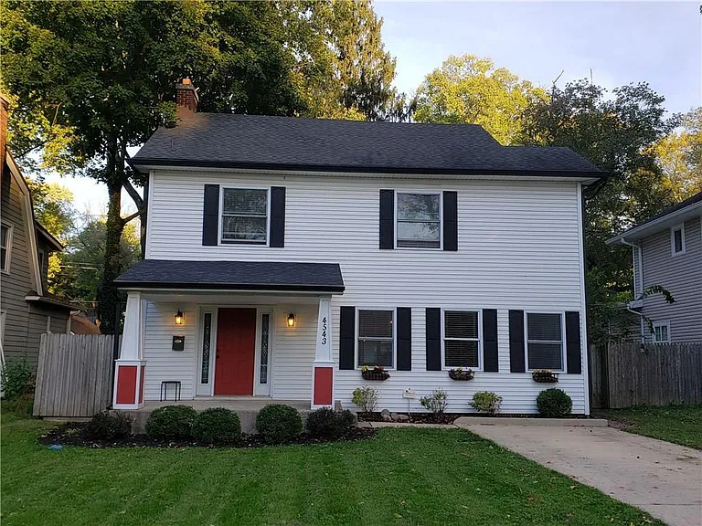 4543 Carrollton Ave — Photo 2