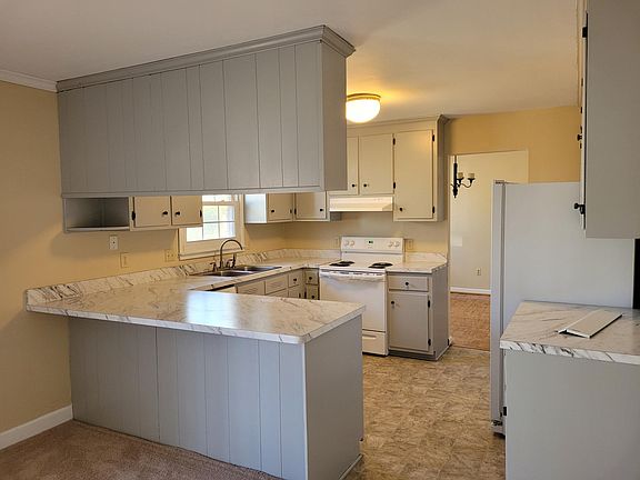 Newly Updated Kitchen
