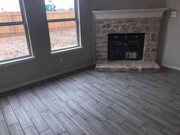 2nd image of 3917 Pioneer Dr