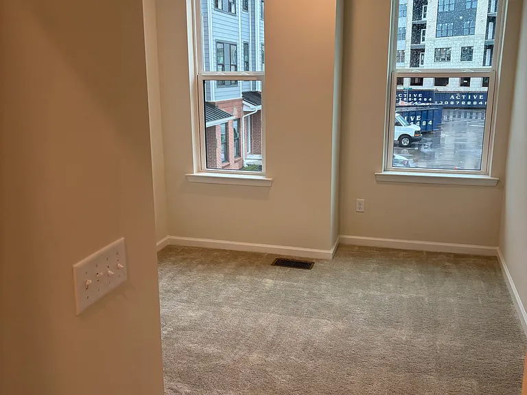 407 Reading Ct — Photo 6