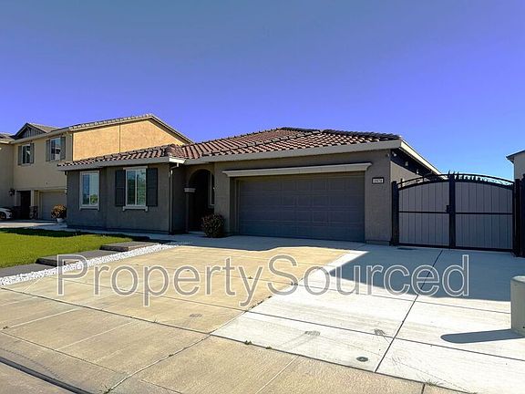 2nd image of 1978 Memorial Ln