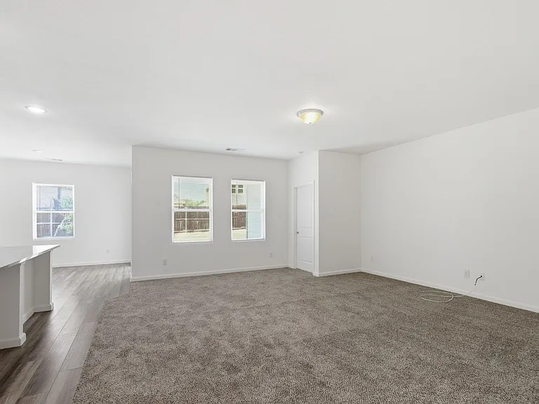 759 Crestridge Dr — Photo 8