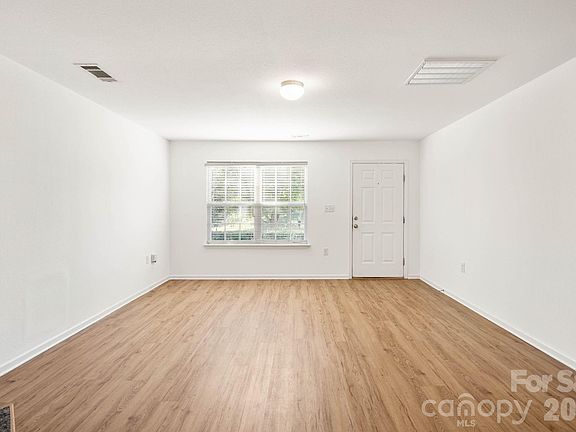 5th image of 1429 River Run Rd