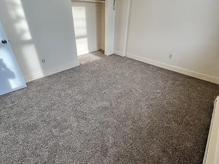 50 Main St #1 — Photo 8