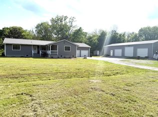 31449 Valley Ln, Prospect, TN 38477