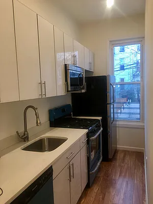 Rented by Chantior Real Estate LLC | media 16