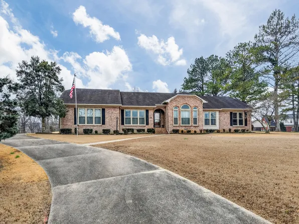 221 Wellsbrook Cir, Fayetteville, TN 37334