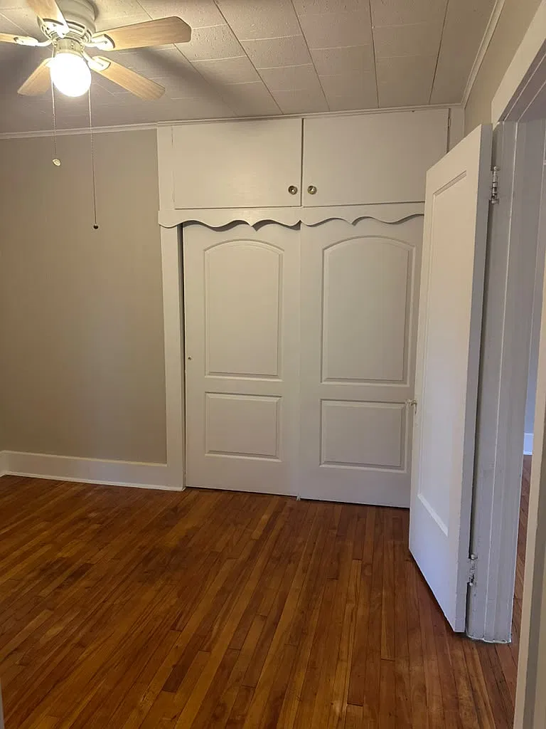 3 bed, 1300 sqft, $2,000 — Photo 4
