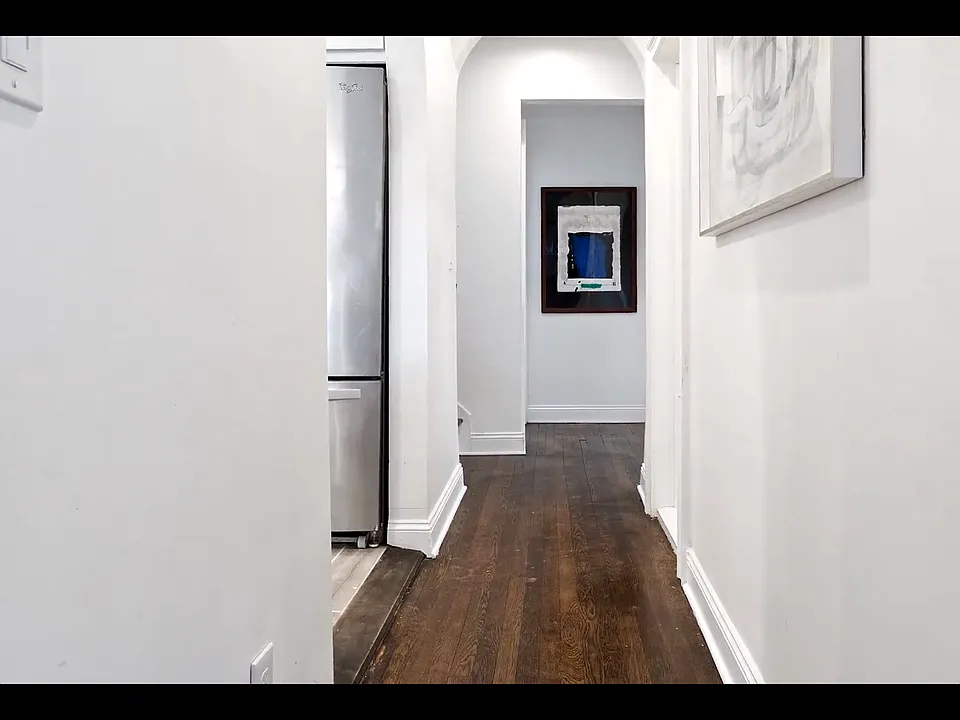 33 Johnson Ave