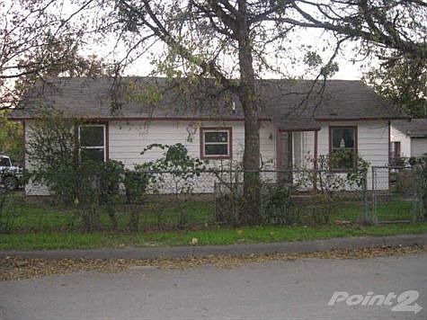 2nd image of 2725 NW 22nd St