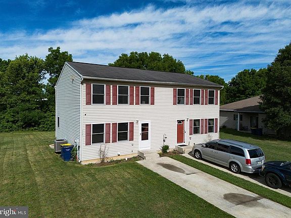 3rd image of 1041 Oberlin Rd