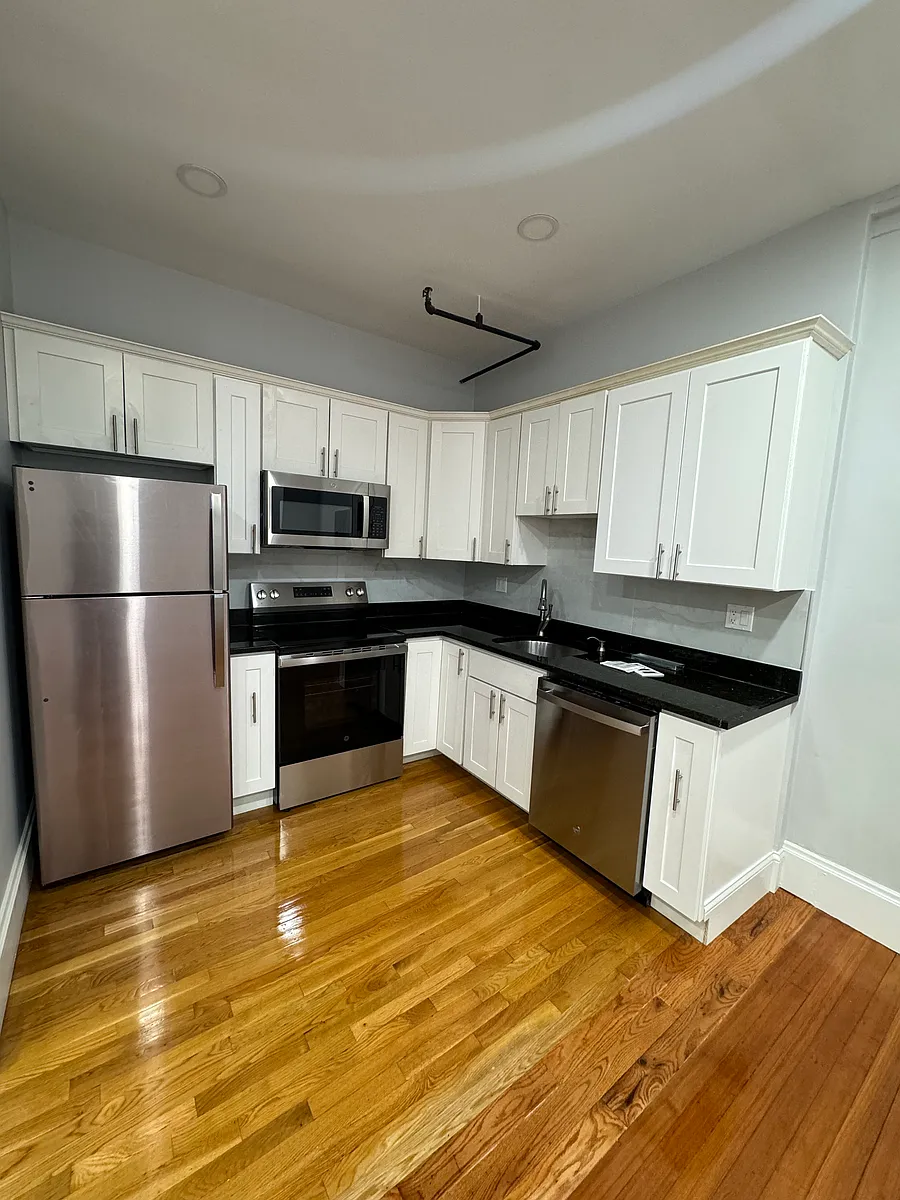 Building Photo - 467 Commonwealth Ave #5