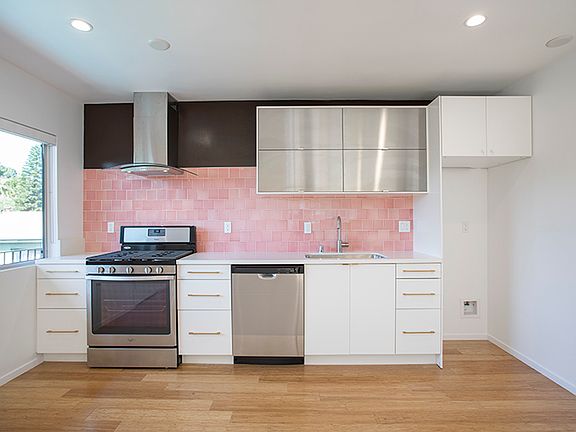 2nd image of 646 N La Fayette Park Pl APT 15