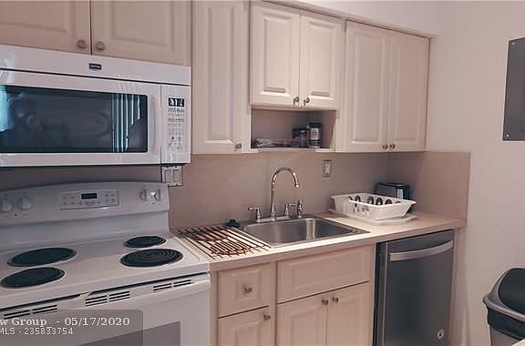 5th image of 309 SE 23rd Ave #2