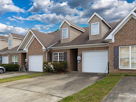 2nd image of 2315 Crowns Ln