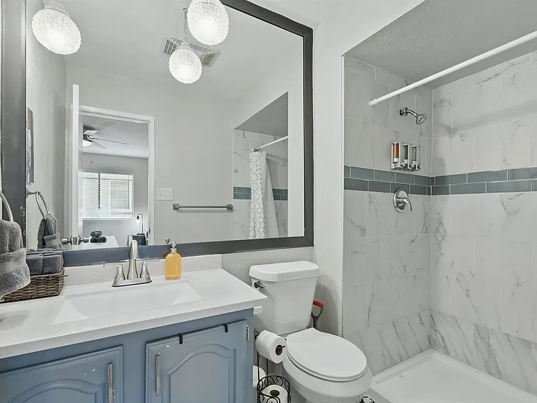 3454 Livingston Ln — Photo 24
