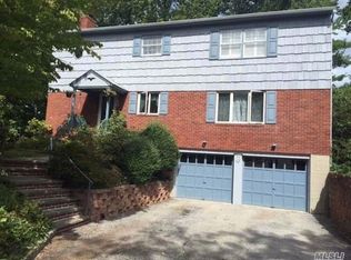 50 Soundview Rd, Huntington, NY 11743