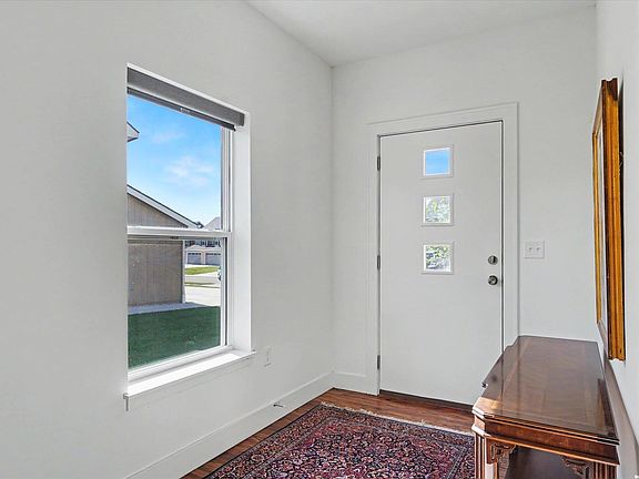 5th image of 2530 Arlene Pl