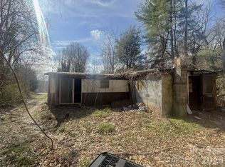 124 Candler Knob Rd, Asheville, NC 28806
