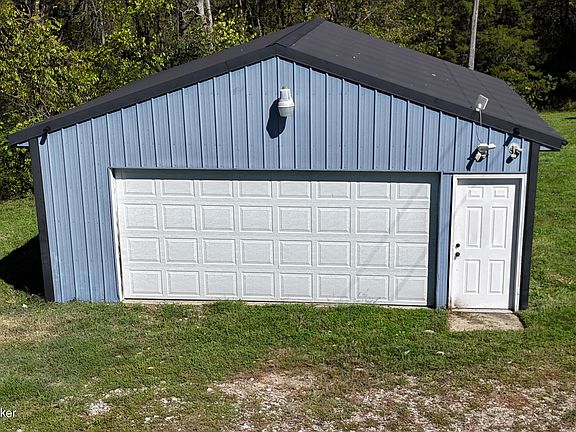 5th image of 560 Martini Ln