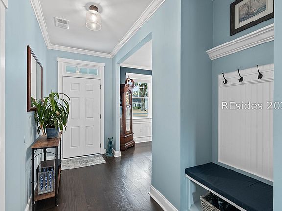 4th image of 8 Fox Sparrow Rd