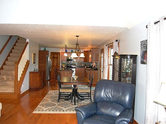 5th image of 2699 N Shelby Dr