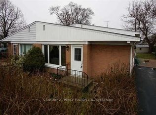 92 Septonne Ave, Newmarket, ON L3Y2W3