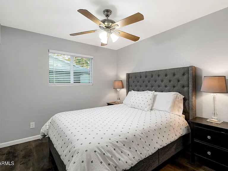5803 S Kenwood Ln — Photo 11