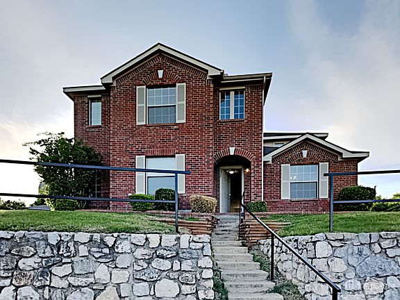 2nd image of 2957 Midbury Dr