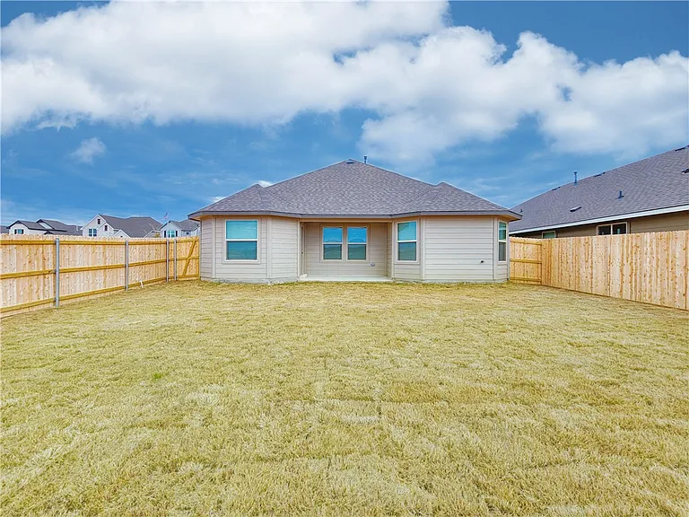 6130 Darlington Ave — Photo 19