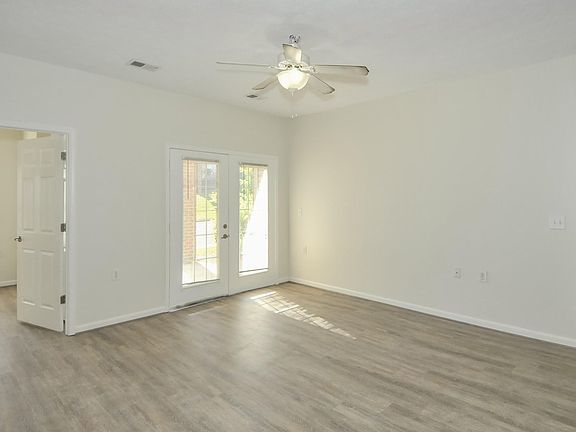 7311StAndrewsWoodsCir#103-4