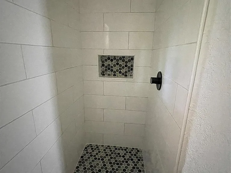 722 E Woodard St #75020 — Photo 9