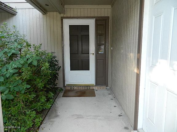4th image of 3925 Windridge Ct