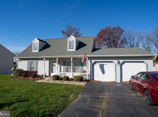 210 Rocklawn Ln, Lancaster, PA 17601