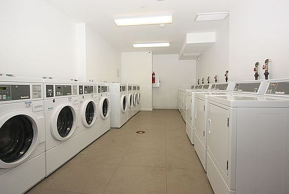 2nd image of 482 Franklin Ave APT 4G