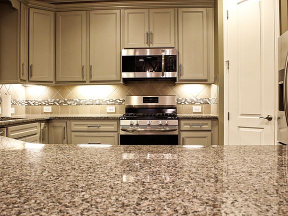 3rd image of 200 Glennister Ct