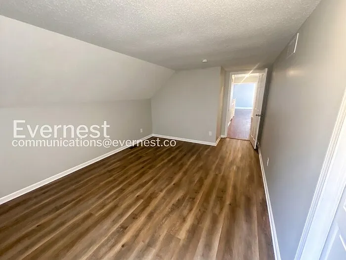 9805 N Wayne Ave — Photo 12
