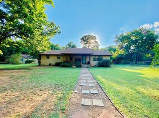 662 S Range Rd, McLoud, OK 74851