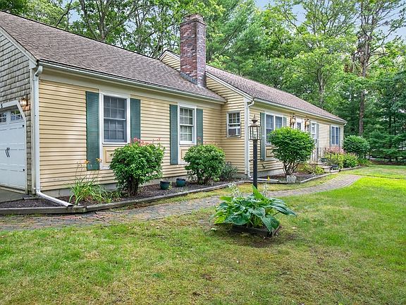 2nd image of 5 Greenview Cir