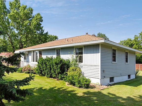 2nd image of 7249 Hartkopf Ln