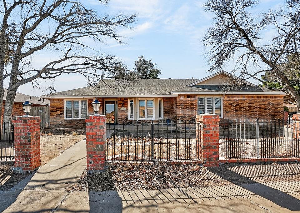 1st image of 4007 Saint Andrews Dr
