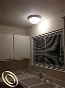 3rd image of 3212 Woodland Ave #1