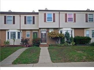 6 Tiger Lily Ct, Sayreville, NJ 08872