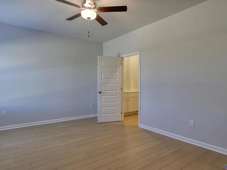 108 Karenlee Cir — Photo 7