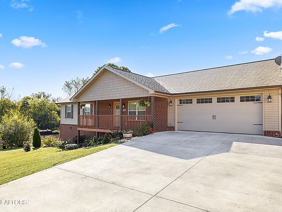 2nd image of 319 Ayers Rd