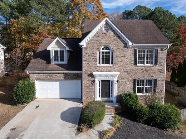 679 Springtor Dr, Lawrenceville, GA 30043