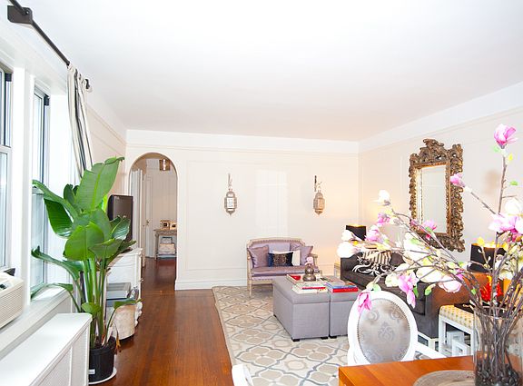 3rd image of 1468 Midland Ave APT 2B