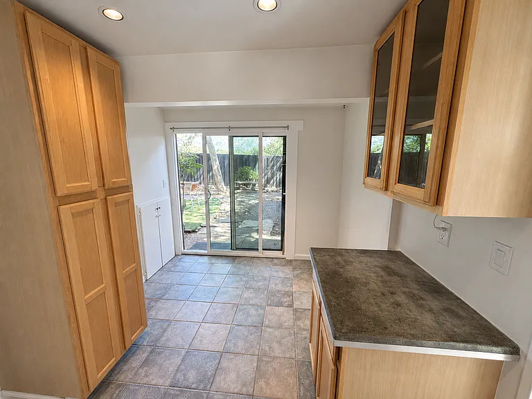 406 S Signal St #A — Photo 14