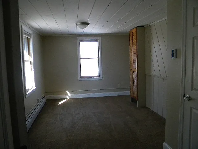 3 bed, 1200 sqft, $1,400 — Photo 4